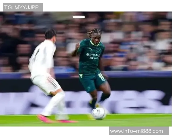 多库社媒欢庆客场逆转皇马胜利赞美今夜的辉煌时刻