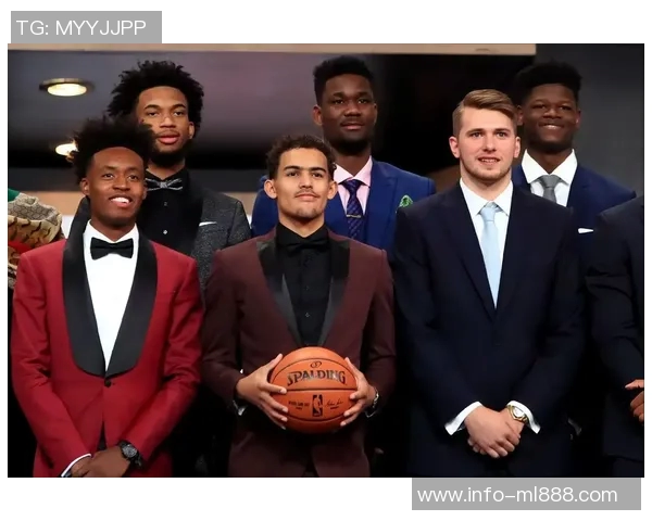 艾顿分享东契奇圣诞礼物喜悦瞬间感谢圣诞老人带来的惊喜