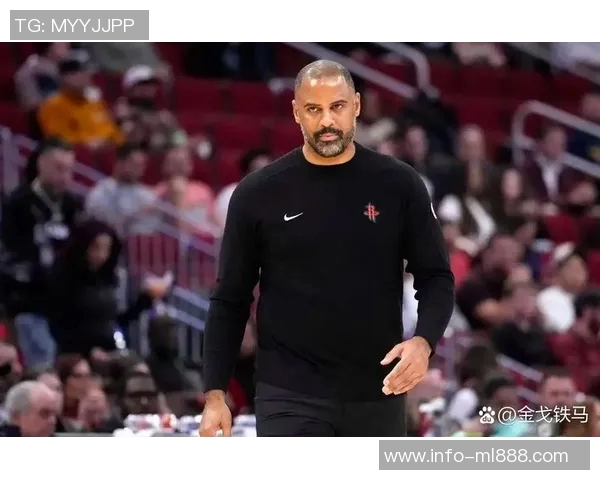 媒体人批评火箭队频繁指责教练呼吁理性看待球队问题与表现