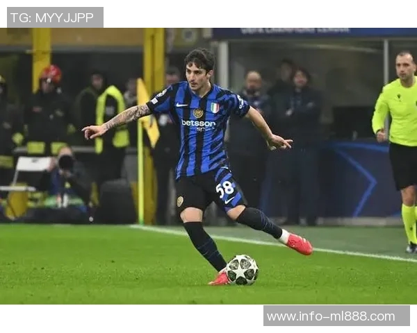 齐沃安慰皮奥错失空门展现球队团结精神与互助氛围 齐沃安慰皮奥错失空门展现球队团结精神与互助氛围